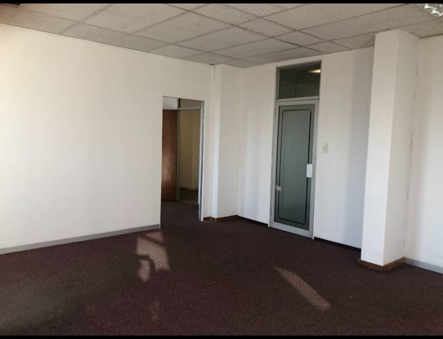 91M² OFFICE TO LET IN CRAIGHALL